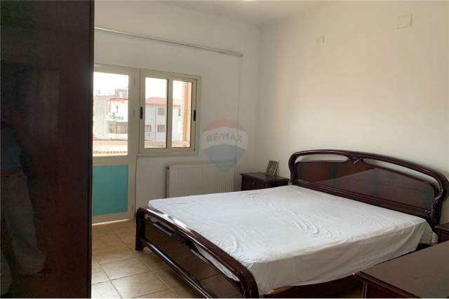 Tirane, jepet me qera apartament Kati 3, 120 m² 400 Euro (todi shkurti)