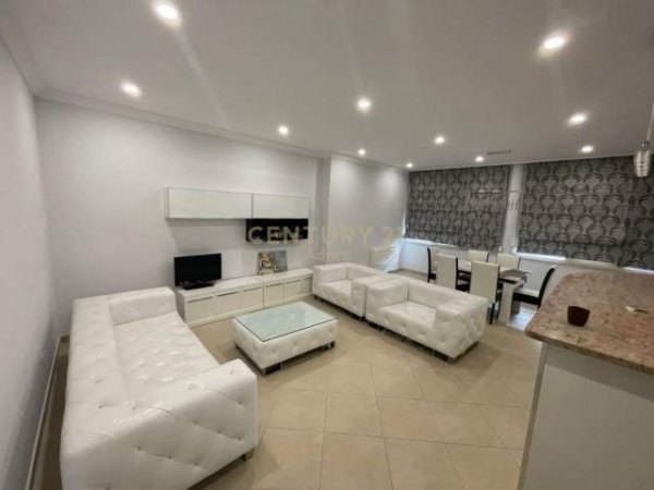 Tirane, jepet me qera apartament 2+1+BLK Kati 7, 120 m² 650  (Kopshti Botanik)