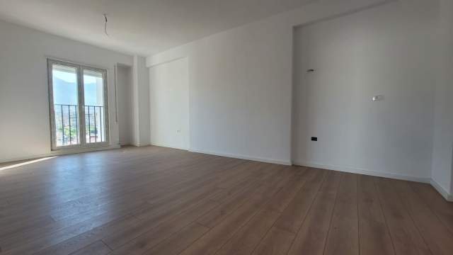 Tirane, shitet Penthouse 2+1+A+BLK Kati 7, 213 m² 147.000 Euro (rruga e dibres)