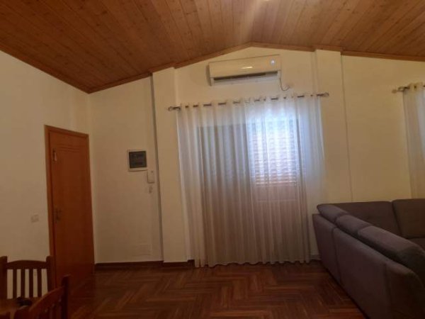 Tirane, jepet me qera apartament 2+1+BLK Kati 3, 100 m² 500 Euro (3 vellezerit kondi)