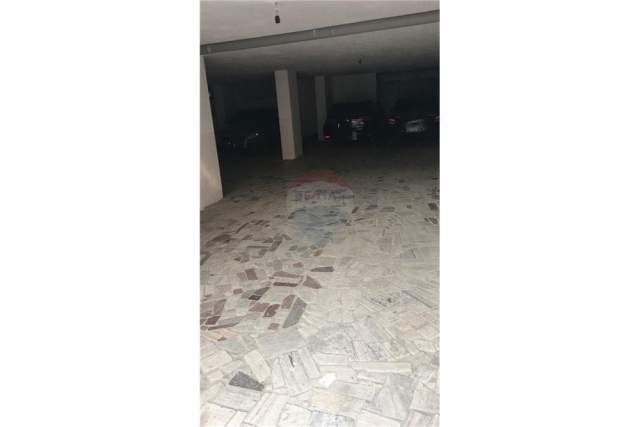 Tirane, shitet garazh Kati -1, 252 m² 150.000 Euro (Rruga "Jordan Misja", Rruga Albanopoli)