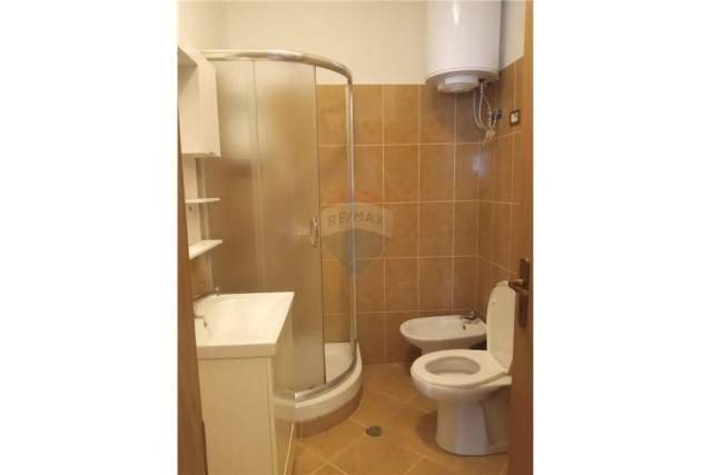 Tirane, jepet me qera apartament 2+1 Kati 2, 87 m² 500 Euro (RRUGA RRAPO HEKALI)