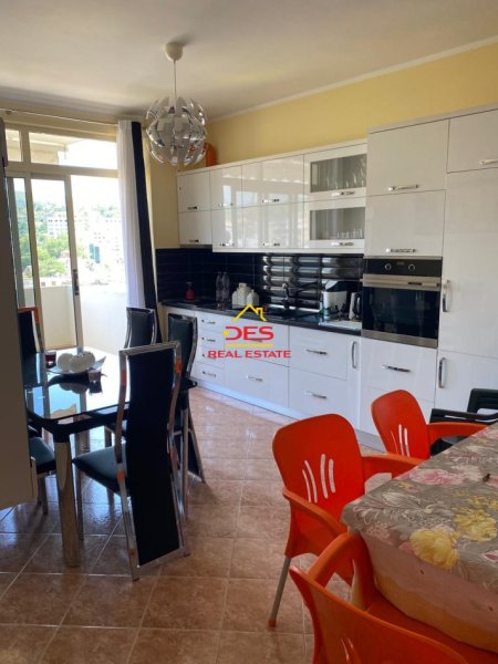 Vlore, shitet apartament 2+1 Kati 6, 107 m² 150.000 € (Rruga Adriatiku)