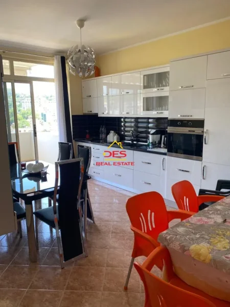 Vlore, shitet apartament 2+1 Kati 6, 107 m² 150.000 € (Rruga Adriatiku)