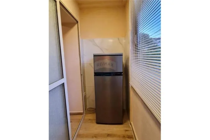 Tirane, jepet me qera garsonier Kati 2, 47 m² 450 € (Myslym Shyri - Drejtoria e Policisë)