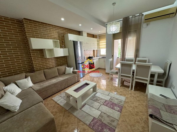 Vlore, shitet apartament 2+1 Kati 2, 71 m² 90.000 € (Rruga Gjergj Kastrioti)