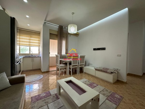 Vlore, shitet apartament 2+1 Kati 2, 71 m² 90.000 € (Rruga Gjergj Kastrioti)