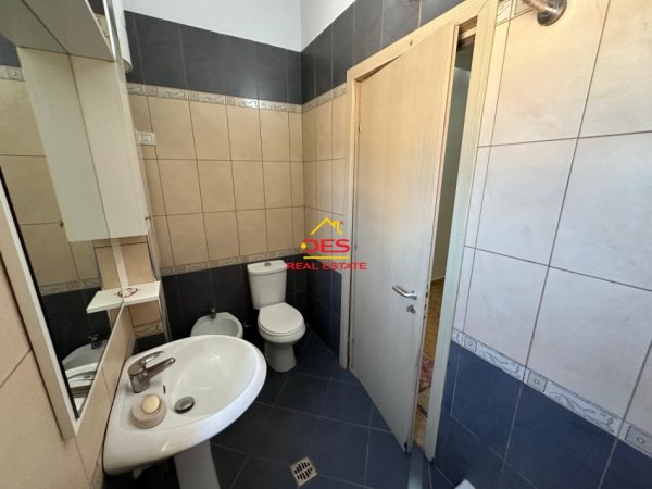 Vlore, shitet apartament 2+1 Kati 2, 71 m² 90.000 € (Rruga Gjergj Kastrioti)