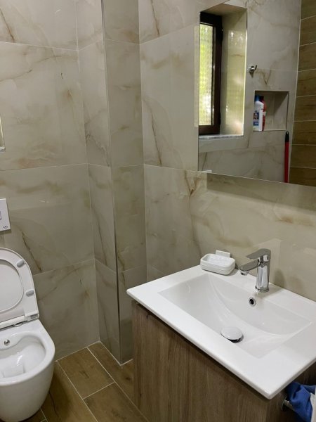 Tirane, jepet me qera Vile 1+1+Ballkon Kati 1, 70 m² 450 € (Ferit Xhajko)