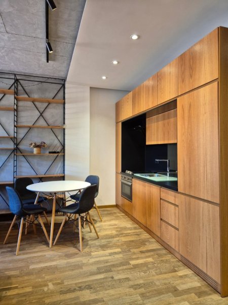 Tirane, jepet me qera apartament 1+1 Kati 4, 55 m² 600 € (Liqeni i Thate)