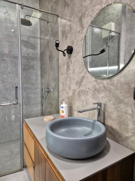 Tirane, jepet me qera apartament 1+1 Kati 4, 55 m² 600 € (Liqeni i Thate)
