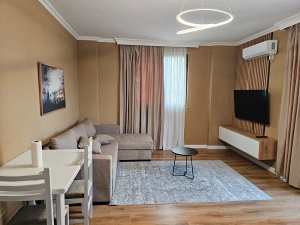 Tirane, jepet me qera apartament 1+1 Kati 3, 77 m² 500 € (Qsut)