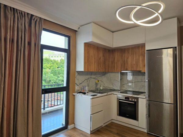 Tirane, jepet me qera apartament 1+1 Kati 3, 77 m² 500 € (Qsut)
