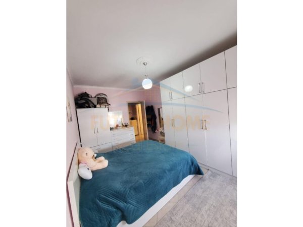 Tirane, shitet apartament 1+1+Post Parkimi ,Kati 5, 55 m² 73.000 € (Fresk)