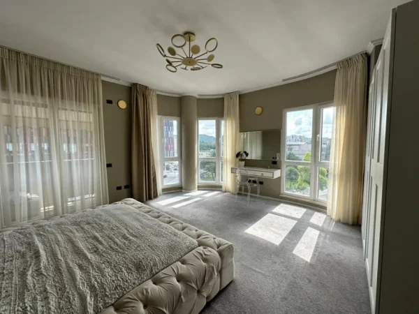 Tirane, jepet me qera apartament 2+1 , 140 m² 2.000 € (Rruga Papa Gjon Pali II - Air Albania Stadium)