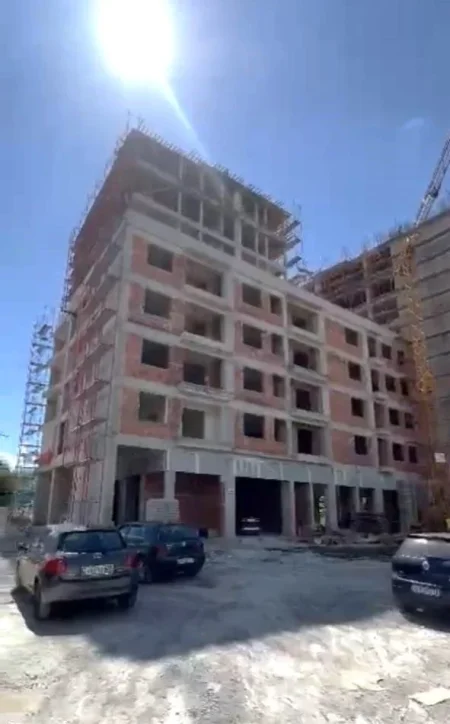 Tirane, shitet apartament 1+1 Kati 2, 63 m² 91.000 € (Ish fusha aviacionit)
