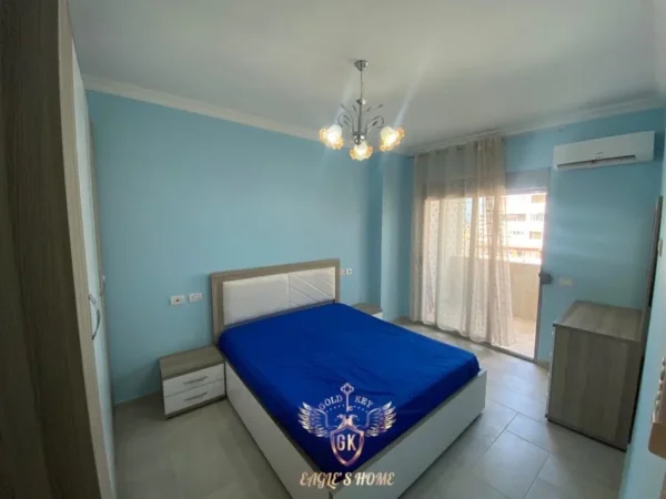 Durres, jap me qera apartament 2+1+Ballkon Kati 10, 450 € (Stacioni trenit Durres)
