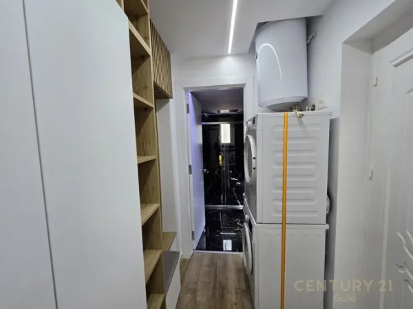 Tirane, jepet me qera apartament 1+1 Kati 1, 50 m² 700 € (21 Dhjetori)