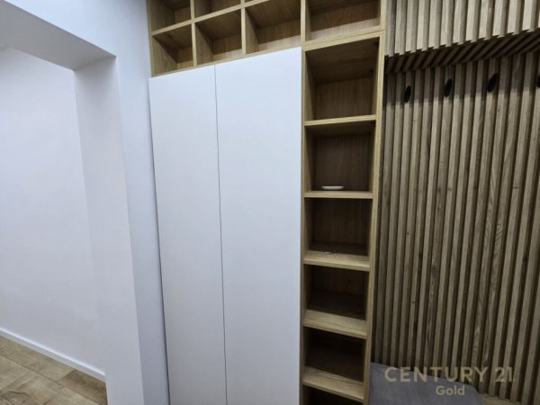 Tirane, jepet me qera apartament 1+1 Kati 1, 50 m² 700 € (21 Dhjetori)
