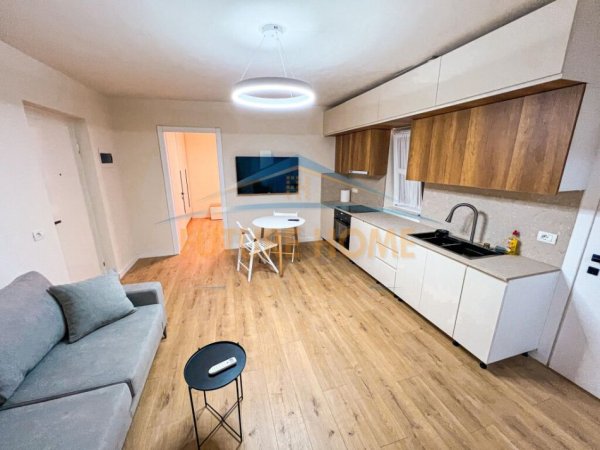 Tirane, shitet apartament 2+1 Kati 4, 57 m² 135.000 € (RRUGA E BARRIKADAVE)