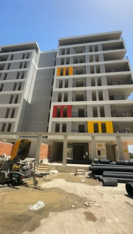 Tirane, shitet apartament 3+1 Kati 3, 135 m² 126.800 € (Univers City)