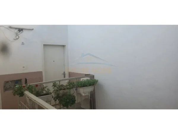 Tirane, jepet me qera apartament 1+1 Kati 6, 70 m² 600 € (MYSLYM SHYRI)