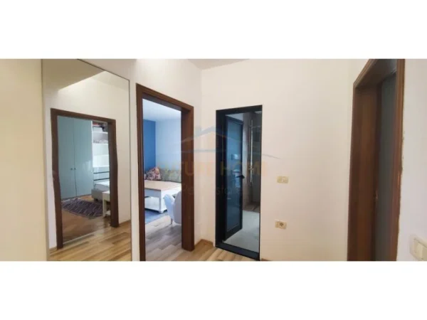 Tirane, jepet me qera apartament 1+1 Kati 6, 70 m² 600 € (MYSLYM SHYRI)