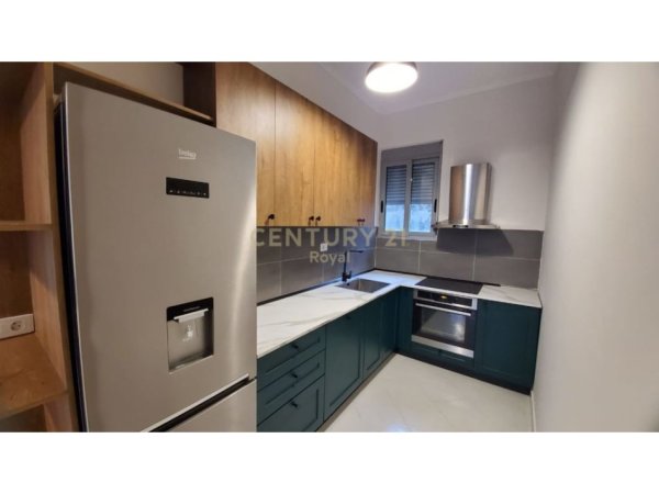 Tirane, jepet me qera apartament 1+1 Kati 1, 62 m² 400 € (Eduart Mano)