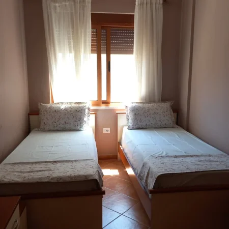 Golem, jap me qera apartament ne plazh Kati 3, 82 m²  (Rruga Tirana)