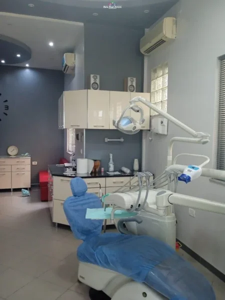 Tirane, jepet me qera ambjent biznesi Kati 1, 35 m² 550 € (5 maji)