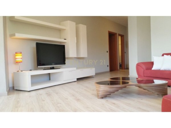 Tirane, shes apartament 3+1+Aneks+Ballkon Kati 5, 170 m² (Rr. Sami Frasheri Tirana, Albania)