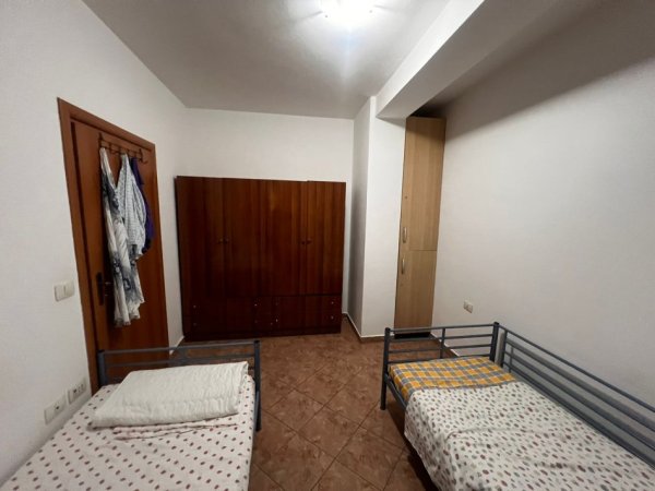 Tirane, jepet me qera apartament 1+1 Kati 2, 70 m² 400 € (Don Bosko)