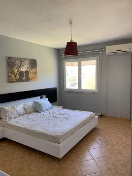 Tirane, jepet me qera apartament 1+1+Ballkon Kati 5, 75 m² 330 € (Tek Fresku)
