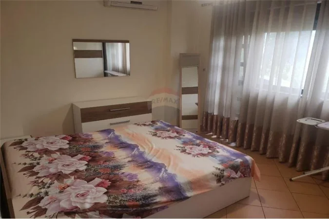 Tirane, jepet me qera apartament 1+1 Kati 1, 64 m² 450 € (21 Dhjetori)