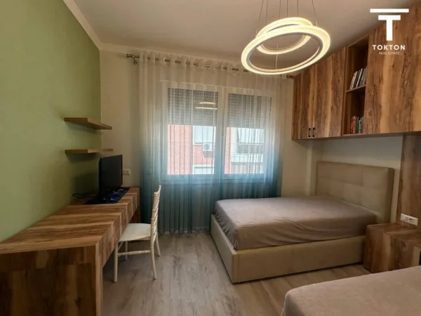 Tirane, shitet apartament 2+1 Kati 3, 100 m² 150.000 € (Rruga e Teleferikut) TT 1053