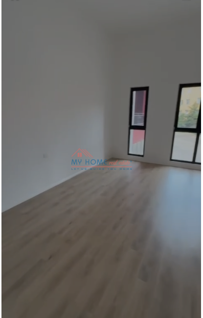 Tirane, jepet me qera zyre Kati 1, 117 m² 1.000 € (Rruga e Dibres)