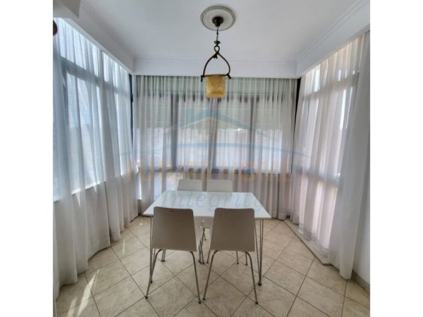 Tirane, jepet me qera apartament 2+1 Kati 8, 87 m² 600 € (Rruga e Kavajës)