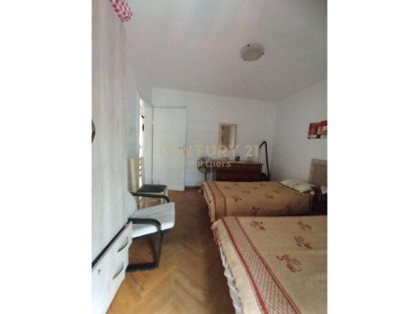 Tirane, jepet me qera apartament 2+1 Kati 4, 67 m² 450 € (Mine Peza)