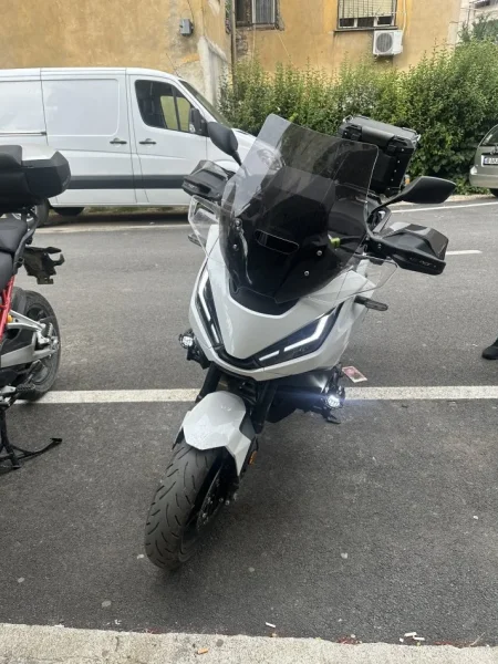Tirane, shitet Tourer Honda Nt 1100, viti 2023, 7,000 Km, e bardhë, 18.001 €, Blere me zero Km tek Honda