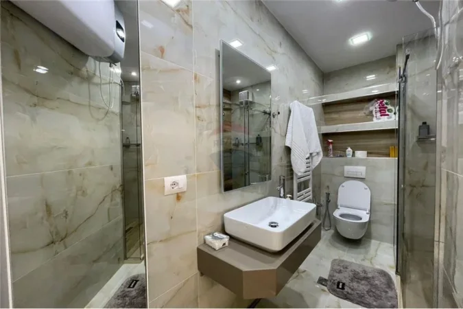 Tirane, jepet me qera apartament 2+1 Kati 2, 80 m² 800 € (21 Dhjetori)