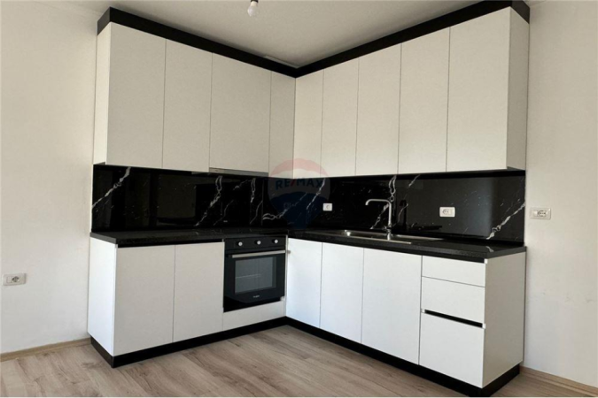 Tirane, jepet me qera apartament 2+1 , 82 m² 390 € (Benjamin Kruta - Laprakë, Shqipëri)