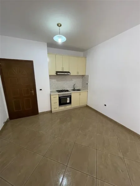 Durres, shitet apartament 2+1 Kati 3, 75 m² (3 min larg plazhit)