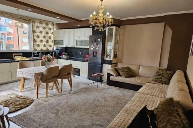 Tirane, shitet apartament 3+1 Kati 3, 110 m² 190.000 € (Rr. Mihal Grameno - Shkolla e Baletit - Tregu Elektrik, Shqipëri)