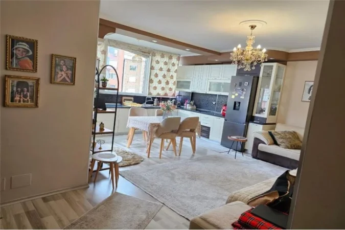 Tirane, shitet apartament 3+1 Kati 3, 110 m² 190.000 € (Rr. Mihal Grameno - Shkolla e Baletit - Tregu Elektrik, Shqipëri)