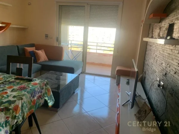 Tirane, jepet me qera apartament 2+1 , 95 m² 500 € 