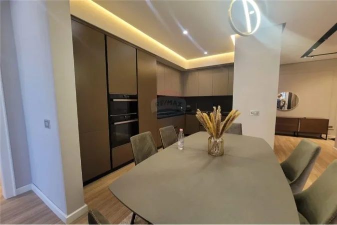 Tirane, shitet apartament 2+1 Kati 3, 125 m² 290.000 € (Rruga Karl Gega - Treni - Bulevardi i Ri, Shqipëri)