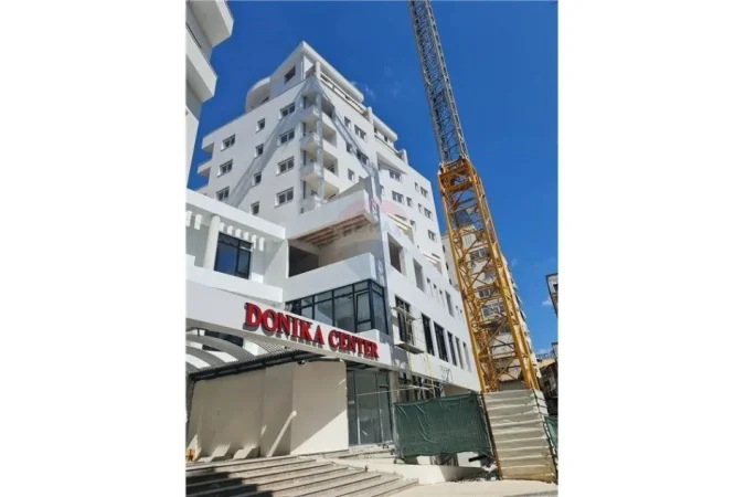 Tirane, jepet me qera ambjent biznesi Kati 2, 240 m² 2.000 € (Ambient Komerical Me Qira Mine Peza , Shqiperi)