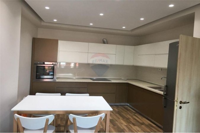 Tirane, jepet me qera apartament 2+1 , 114 m² 600 € (Rruga &quot; Aleksandri i Madh &quot; - Astir)
