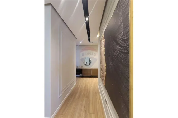 Tirane, shitet apartament 2+1 , 125 m² 290.000 € (Rruga Karl Gega - Treni - Bulevardi i Ri)