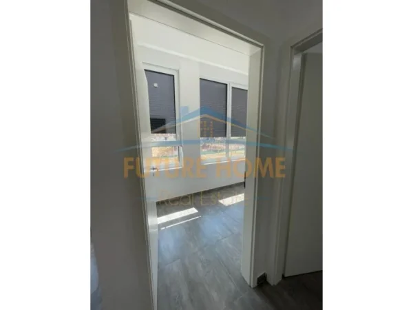 Tirane, jepet me qera ambjent biznesi Kati 0, 79 m² 500 € (Rruga Ndre Mjeda)